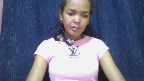 Snapshot of rosia685234 chatting on 02.22.25 rosia685234 online show from 02.22.25
