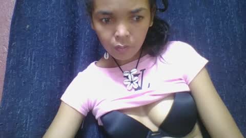 Snapshot of rosia685234 chatting on 02.23.25 rosia685234 online show from 02.23.25