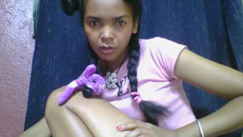 Snapshot of rosia685234 chatting on 02.25.25 rosia685234 online show from 02.25.25