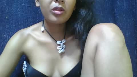 Snapshot of rosia685234 chatting on 03.08.25 rosia685234 online show from 03.08.25