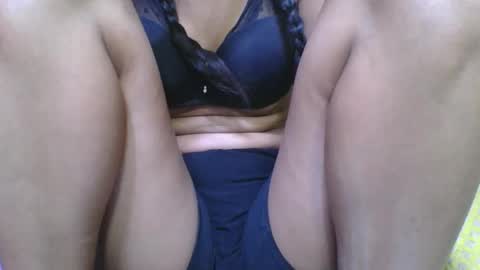 Snapshot of rosia685234 chatting on 09.15.25 rosia685234 online show from 09.15.25