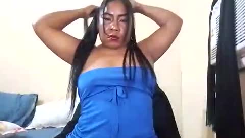 Snapshot of rosmerynava chatting on 10.02.25 rosmerynavarro online show from 10.02.25