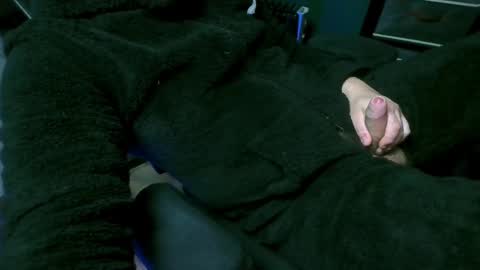 Snapshot of roughwonder chatting on 01.13.25 Luke online show from 01.13.25