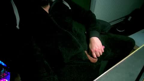 Snapshot of roughwonder chatting on 02.21.25 Luke online show from 02.21.25