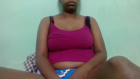 Snapshot of rovaelyah chatting on 09.19.25 rovaelyah online show from 09.19.25