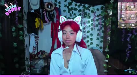 Snapshot of roxanbunny chatting on 03.04.25 roxxy online show from 03.04.25