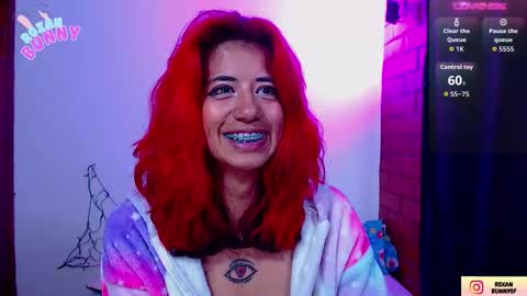 Snapshot of roxanbunny chatting on 10.07.25 roxxy online show from 10.07.25