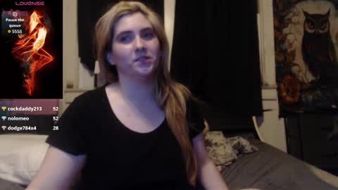 Snapshot of roxanneroulette chatting on 09.26.25 Silver online show from 09.26.25