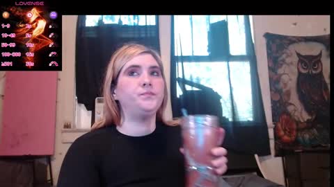 Snapshot of roxanneroulette chatting on 10.07.25 Silver online show from 10.07.25