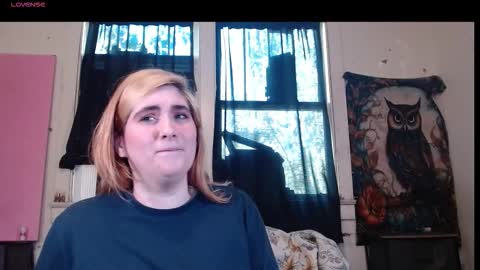 Snapshot of roxanneroulette chatting on 10.10.25 Silver online show from 10.10.25