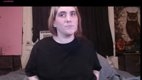 Snapshot of roxanneroulette chatting on 10.13.25 Silver online show from 10.13.25