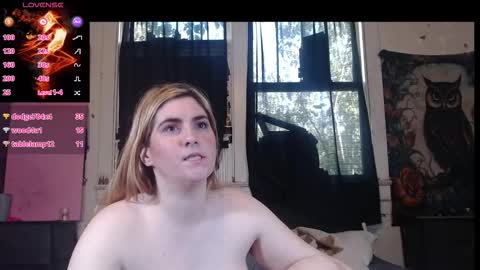 Snapshot of roxanneroulette chatting on 10.13.25 Silver online show from 10.13.25