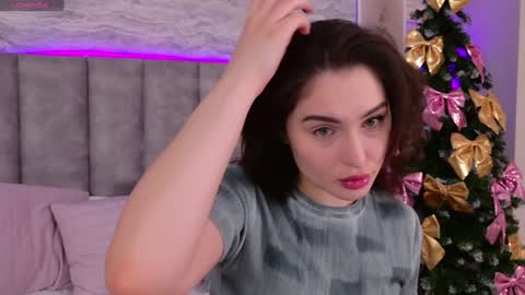 Snapshot of roxylester chatting on 01.02.25 Roxy online show from 01.02.25