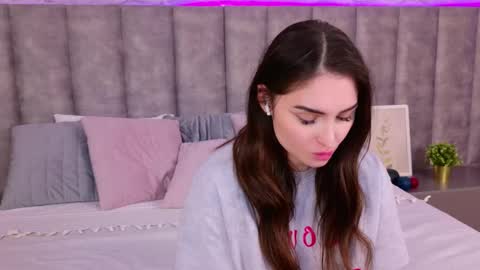 Snapshot of roxylester chatting on 02.20.25 Roxy online show from 02.20.25