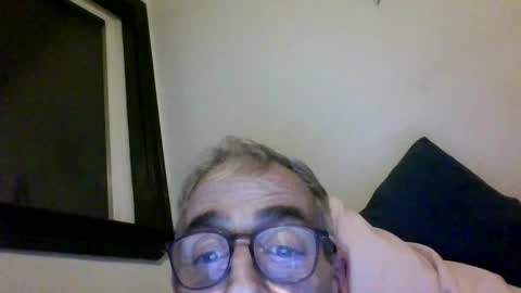 Snapshot of royboy2561 chatting on 11.04.25 Roy Murrin online show from 11.04.25