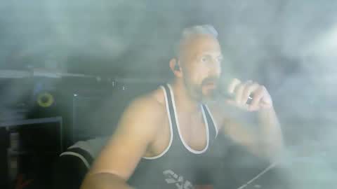 Snapshot of ruffi77 chatting on 02.22.25 Chico que rico Caliente online show from 02.22.25