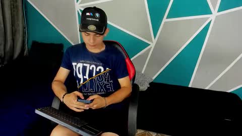 Snapshot of ruiz2416 chatting on 10.22.25 ruiz2416 online show from 10.22.25