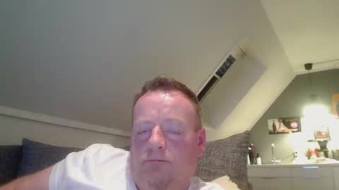 Snapshot of runepetter chatting on 12.21.24 bignorwegian online show from 12.21.24