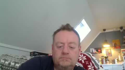 Snapshot of runepetter chatting on 01.05.25 bignorwegian online show from 01.05.25
