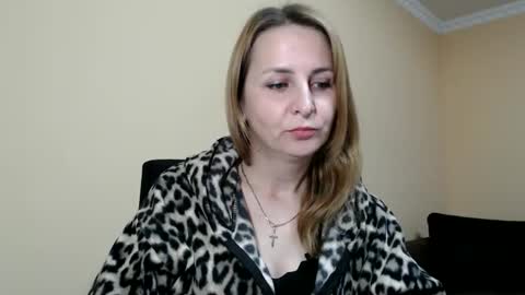 Snapshot of ruthpark chatting on 10.08.25 Ruth online show from 10.08.25