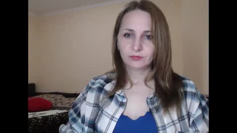 Snapshot of ruthpark chatting on 11.18.25 Ruth online show from 11.18.25