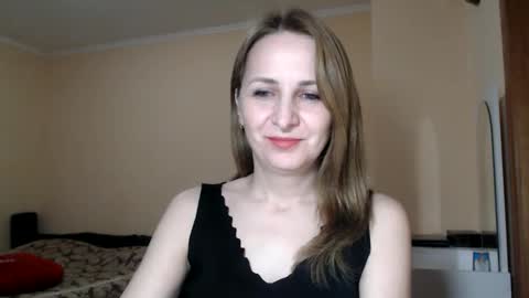 Snapshot of ruthpark chatting on 11.19.25 Ruth online show from 11.19.25