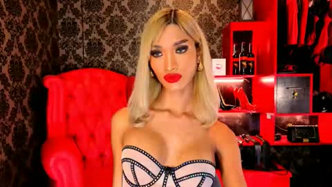 Snapshot of ruthrocero chatting on 02.02.25 Ruth Evangelista online show from 02.02.25