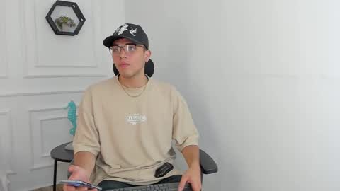 Snapshot of ryanfuller_ chatting on 10.29.25 Ryan  online show from 10.29.25