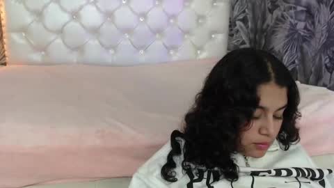 Snapshot of rylierouse chatting on 10.17.25 rylierouse online show from 10.17.25