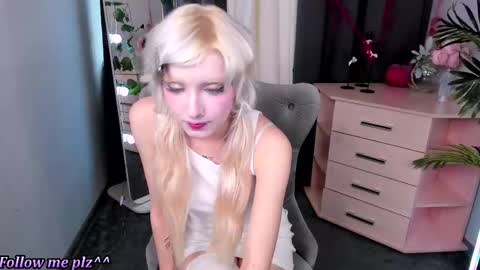 Snapshot of ryoba_coy chatting on 11.21.25 Ryoba Like and subscribe to help make the rating better and I will doing a grait show for u online show from 11.21.25