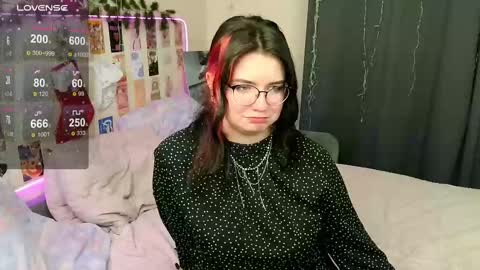 Snapshot of s_katekisa_ss chatting on 02.19.25 Kate online show from 02.19.25