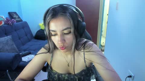Snapshot of sabrina_chester_02 chatting on 12.05.24 Angie online show from 12.05.24