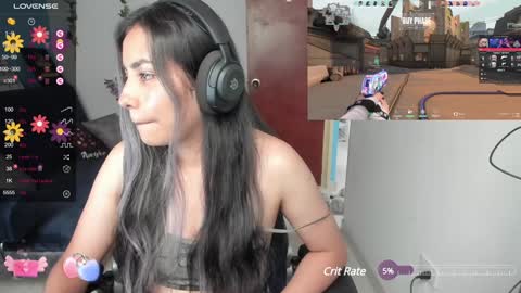 Snapshot of sabrina_chester_02 chatting on 02.08.25 Angie online show from 02.08.25