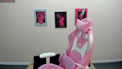 sabrina_moun online show from 10.13.25