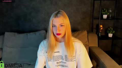 sabrina_moun online show from 10.18.25
