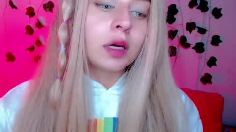 Snapshot of sabrinaexpositoxx chatting on 02.16.25 SABRI online show from 02.16.25