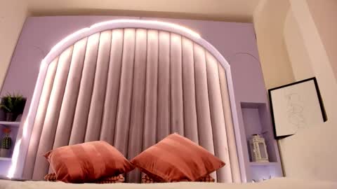 Snapshot of sabrinaspell_ chatting on 11.13.25 S A B R I N A online show from 11.13.25