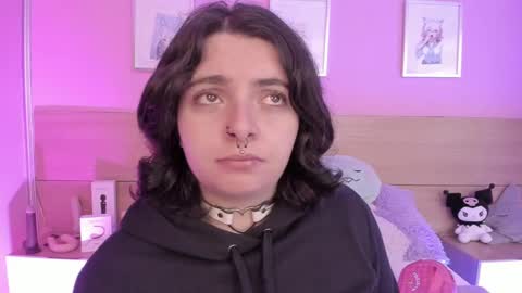 Snapshot of sachi_meow chatting on 02.14.25 Ig online show from 02.14.25