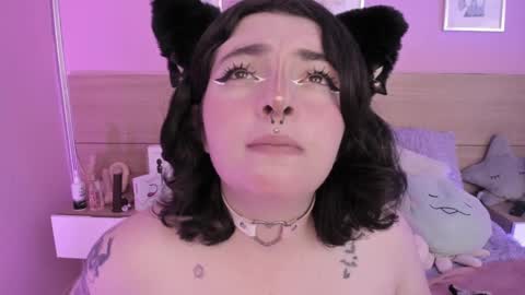 Snapshot of sachi_meow chatting on 02.17.25 Ig online show from 02.17.25