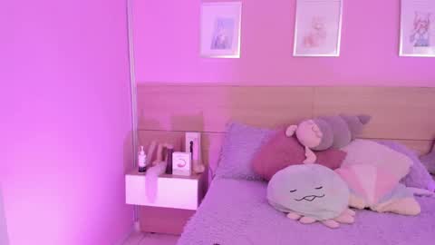 Snapshot of sachi_meow chatting on 02.21.25 Ig online show from 02.21.25