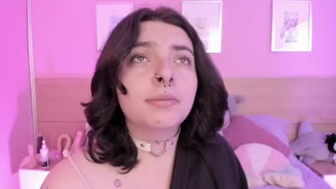 Snapshot of sachi_meow chatting on 03.07.25 Ig online show from 03.07.25