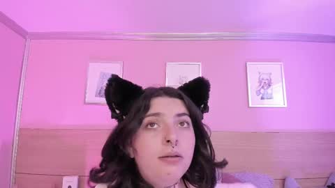 Snapshot of sachi_meow chatting on 03.08.25 Ig online show from 03.08.25