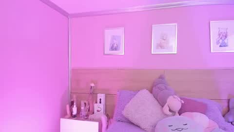 Snapshot of sachi_meow chatting on 03.10.25 Ig online show from 03.10.25