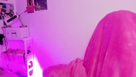 Snapshot of sachi_meow chatting on 09.15.25 Ig online show from 09.15.25