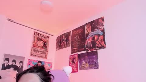 Snapshot of sachi_meow chatting on 11.26.25 Ig online show from 11.26.25