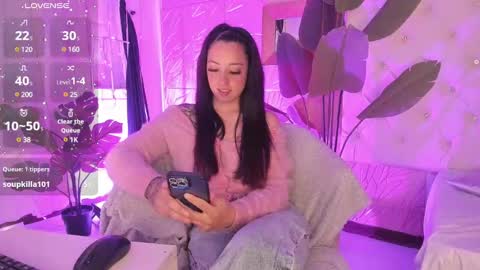 Snapshot of sadashi_moon chatting on 02.01.25 online show from 02.01.25