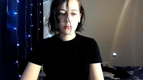 Snapshot of sademoface chatting on 01.08.25 pluto online show from 01.08.25