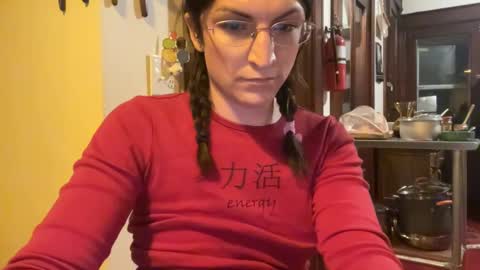 Snapshot of sadie_stars chatting on 02.05.25 Sadie online show from 02.05.25