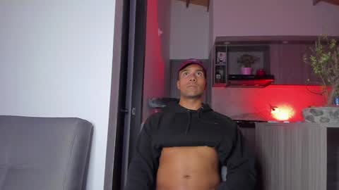 Snapshot of sag_1998 chatting on 12.04.24 Sag online show from 12.04.24