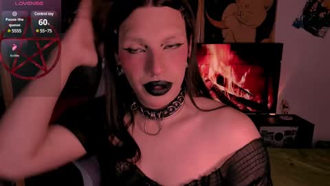 Snapshot of sailorbunnystar chatting on 03.04.25 Rose online show from 03.04.25